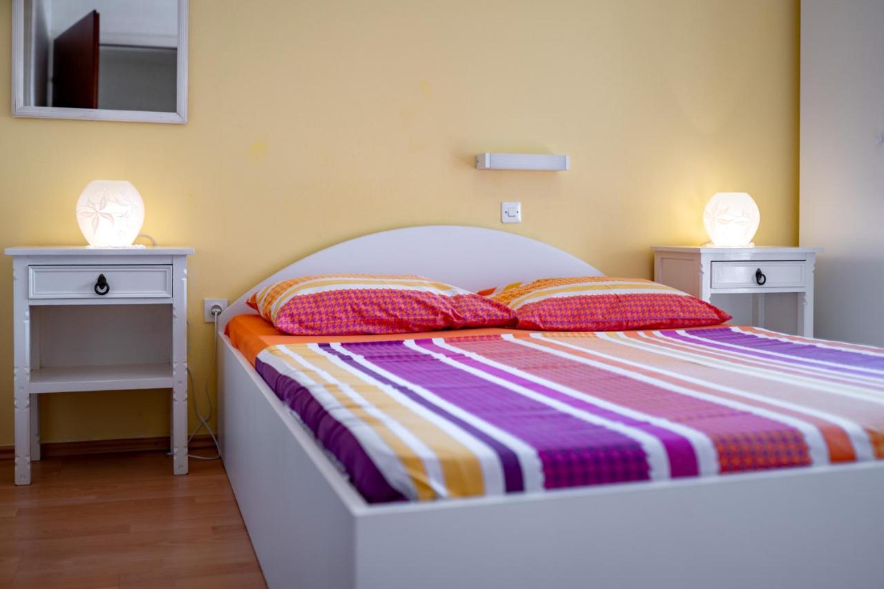 Apartmani Milena Barbat na Rabu エクステリア 写真